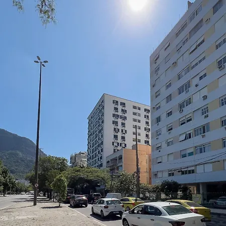 Lançamento, APT com 2 SUÍTES na QUADRA da PRAIA-2